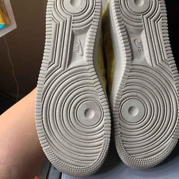 Air Force 1 LV8 GS Mineral Gold size 7Y - Picture 7 of 7